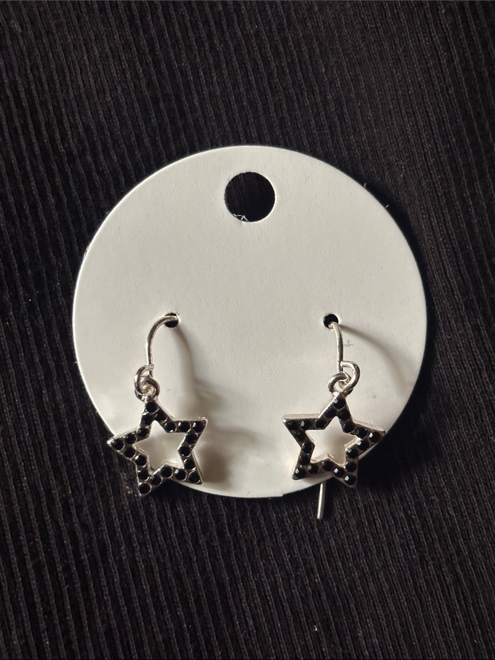 5 for 10 💵 star shaped hollow drop earring